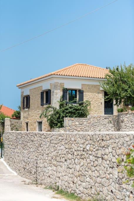 Villa Aiolia Kondoyenádha Extérieur photo