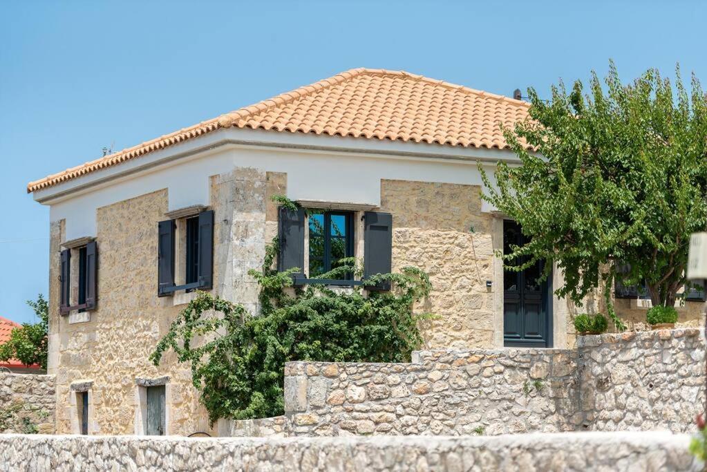Villa Aiolia Kondoyenádha Extérieur photo