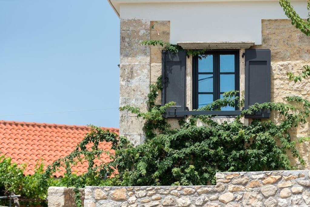 Villa Aiolia Kondoyenádha Extérieur photo
