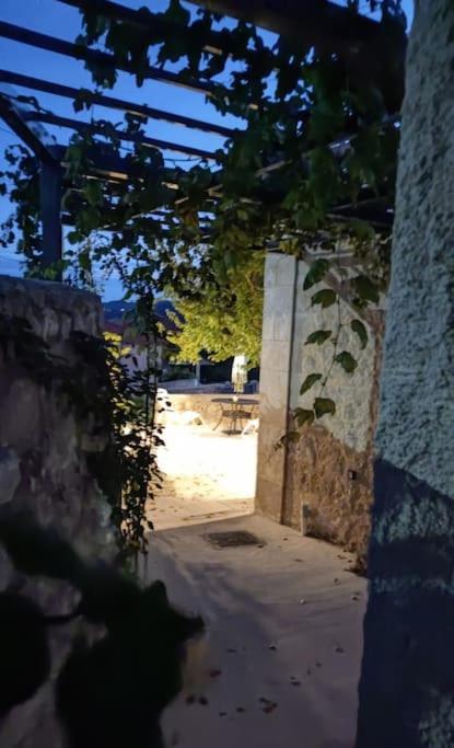 Villa Aiolia Kondoyenádha Extérieur photo
