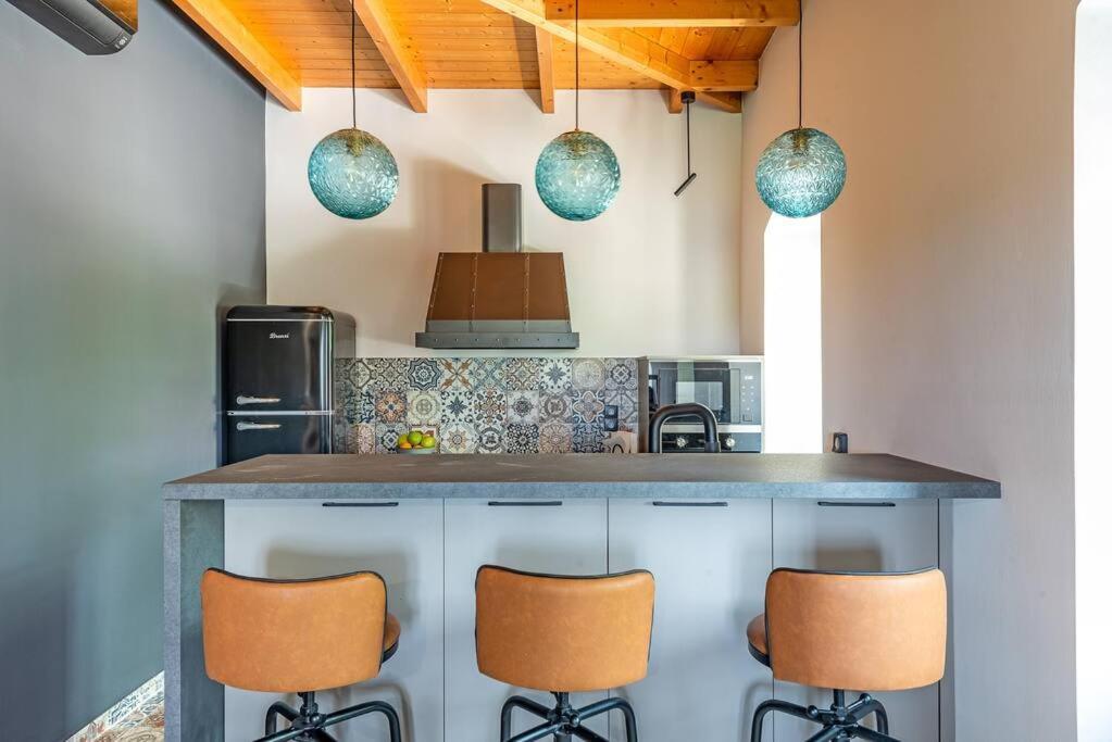 Villa Aiolia Kondoyenádha Extérieur photo